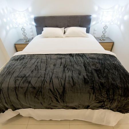White Lux Apartment For 2 Vipgreece Athen Eksteriør bilde